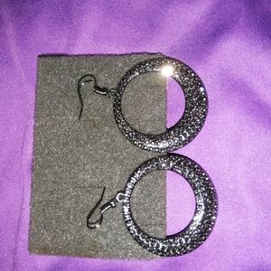 BLACK AND SILVER BORDER EARRINGS